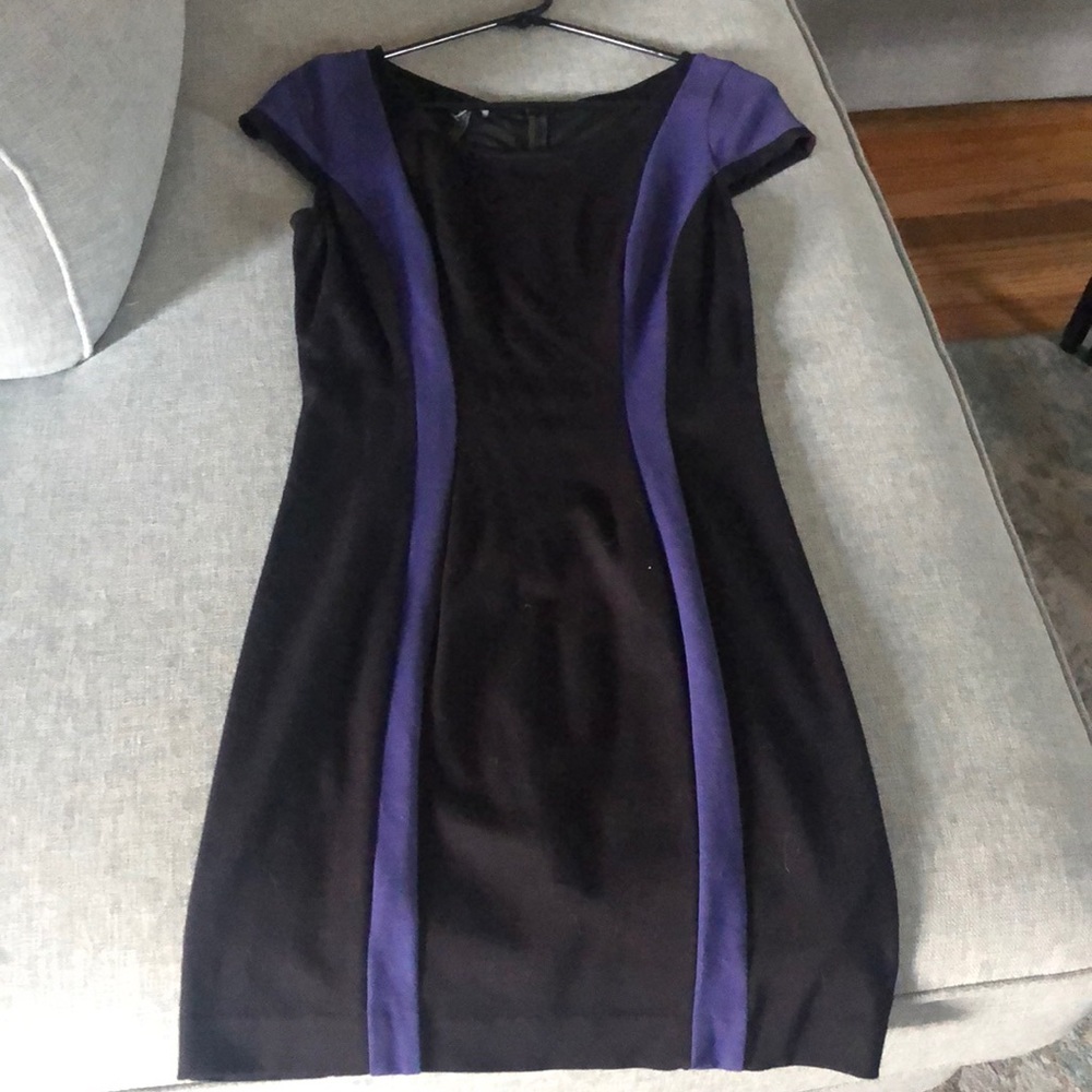 GUESS bodycon dress (black & purple)